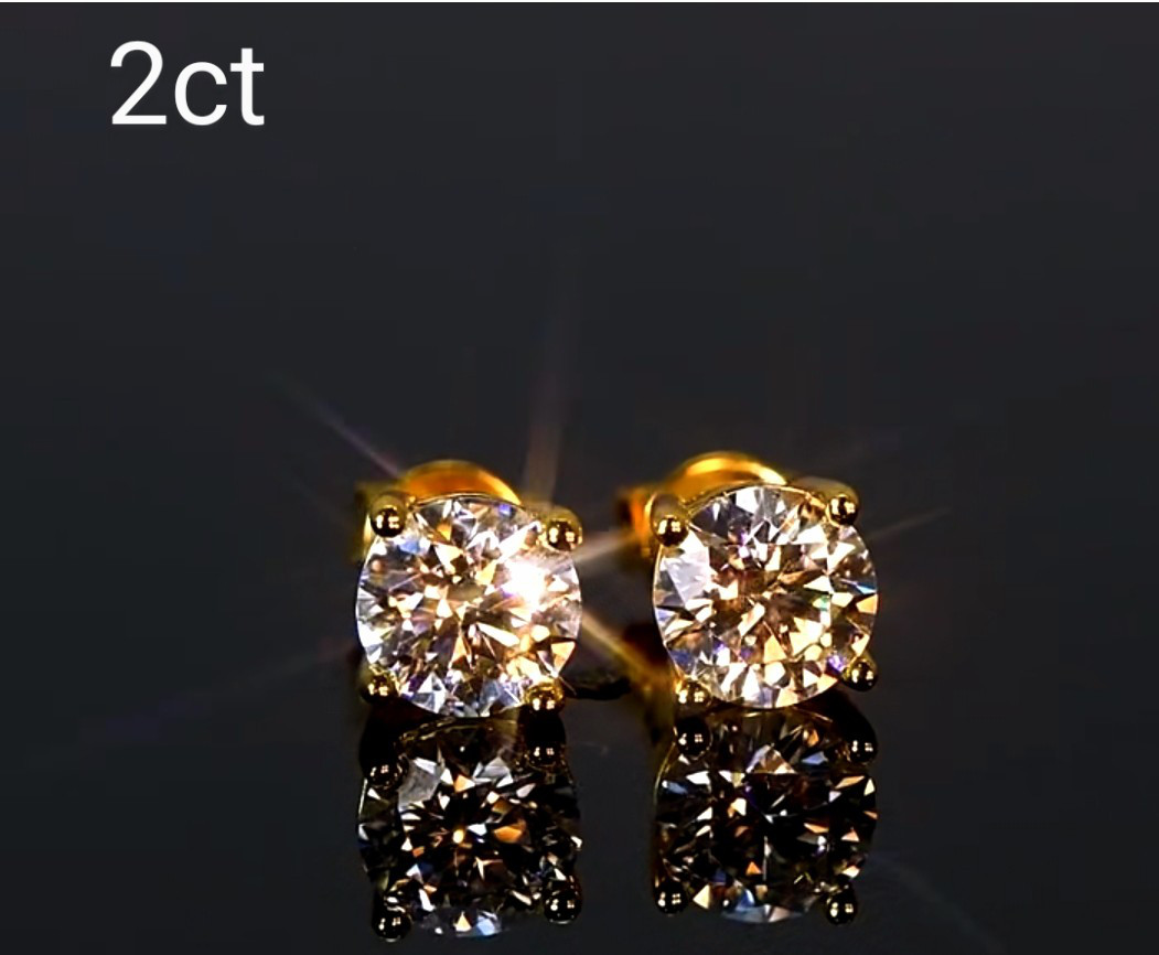 1ct×2      2ct期間限定価格　モアッサナイト　一粒　ピアス ペア