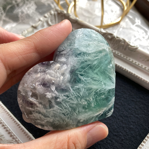 エンジェルフェザーインフローライト ハート型 H 天然石 マスカレード