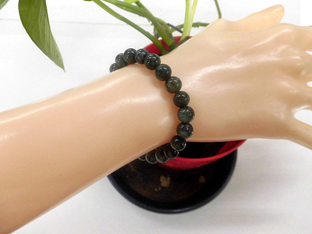 天然石 エメラルド7.9mm～8.4mm玉ブレスレット 内周：約16.3cm 　240101582