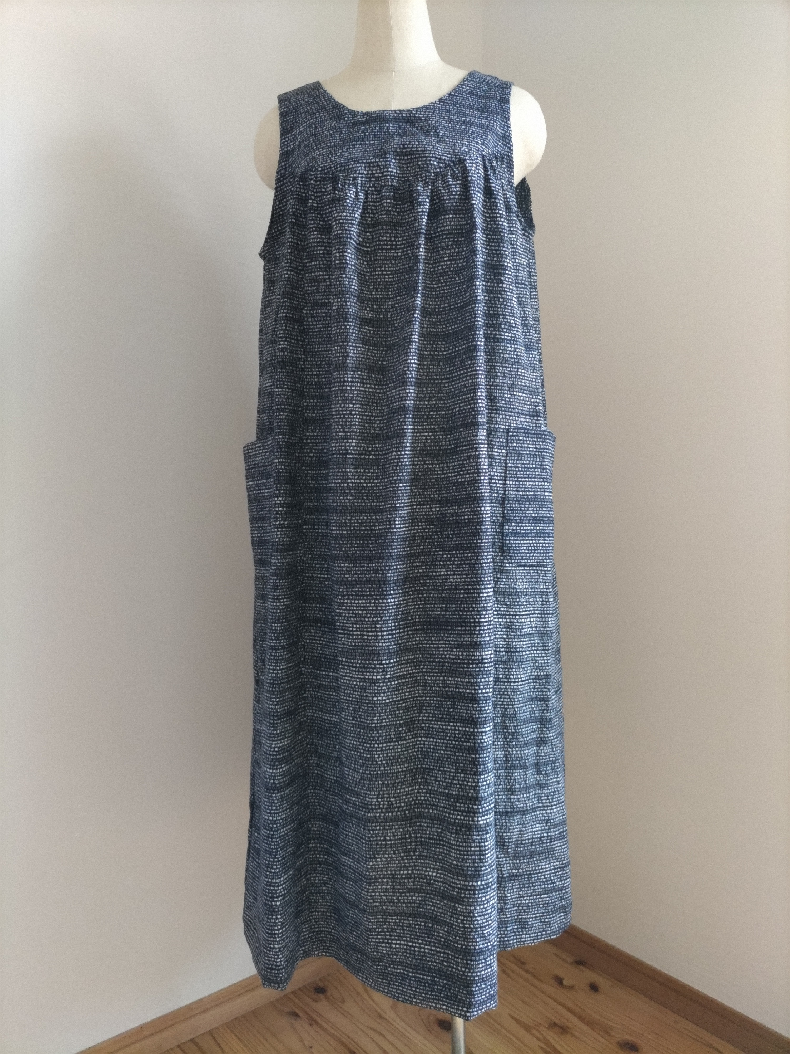 ハンドメイド✿木綿浴衣リメイクノースリーブギャザーワンピース✿大人可愛い ハンドメイド✿木綿浴衣リメイクノースリーブギャザーワンピース