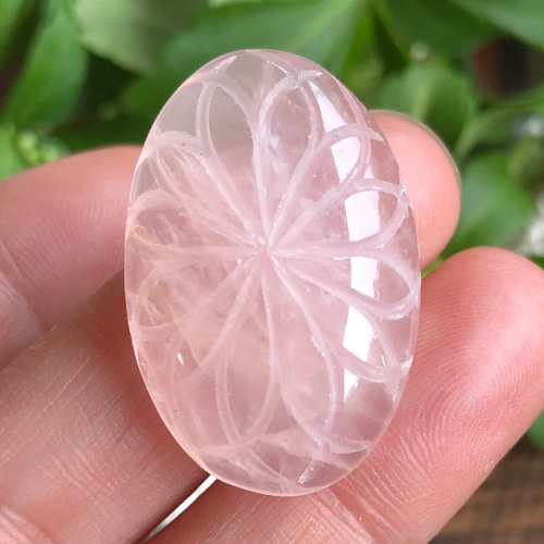 9592 ローズクォーツ カービング 天然石 天然石 Aun planet（発送は月  