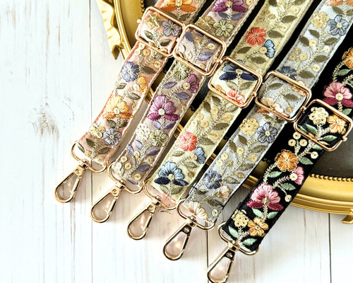 れ*ゃ様 リトルサンダーのチャーム付き♡スマホショルダ♡インド刺繍＆コヤンイサム インド刺繍リボンスマホショルダー Rudy34-1～8 | chou chou