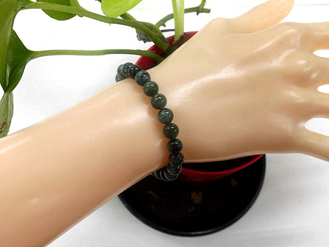 天然石 エメラルド6.9mm～7.1mm玉ブレスレット 内周：約16.6cm    240101584