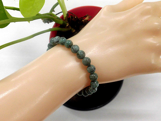 天然石 エメラルド7.2mm～7.6mm玉 ブレスレット 内周：約17.3cm    240101586