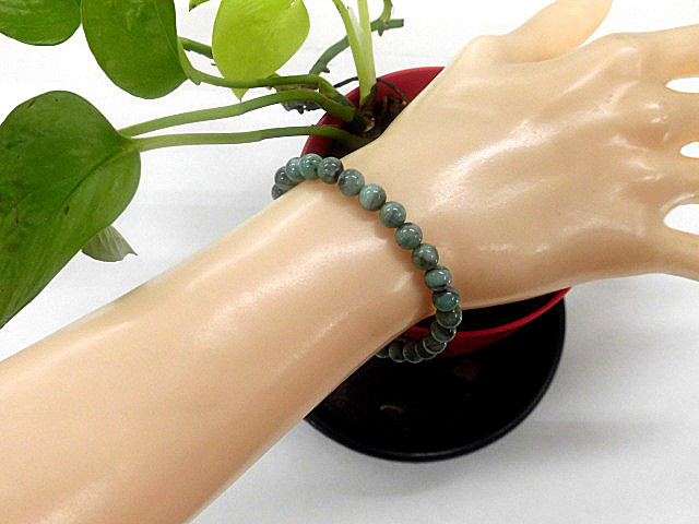 天然石 エメラルド6.3mm～6.5mm玉ブレスレット 内周：約17.3cm    240101587