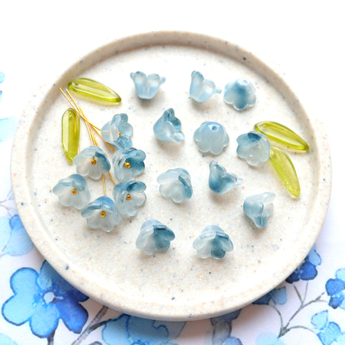 新色！すずらんのガラスビーズ グレーブルーグラデーション その他素材  