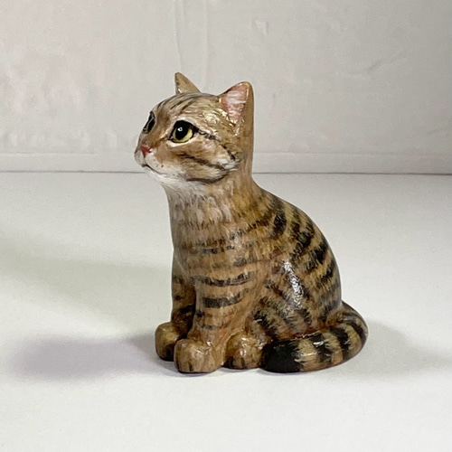 ぐうちゃん・あたちゃん　招き猫　ペア　置物　キジトラ　PG-20・PA-06 猫の置物 オイラ旅に出るにゃん 三毛猫（座）・トラ猫（立