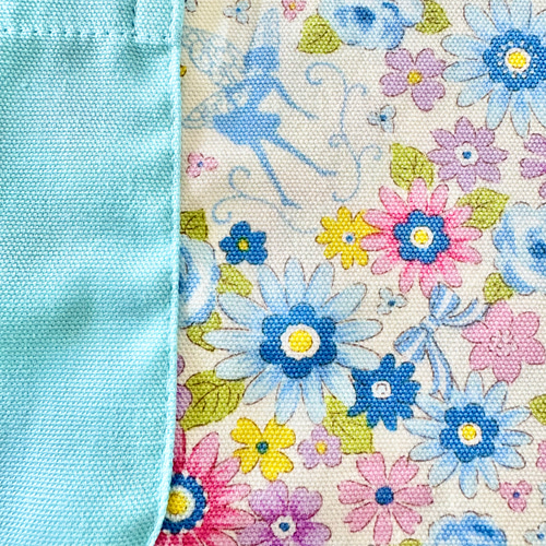 ハンドメイドスモックsize110〜120 手書き風お花ライトブルーNo.248 ハンドメイドスモックsize110〜120 手書き風お花ライトブルーNo.248