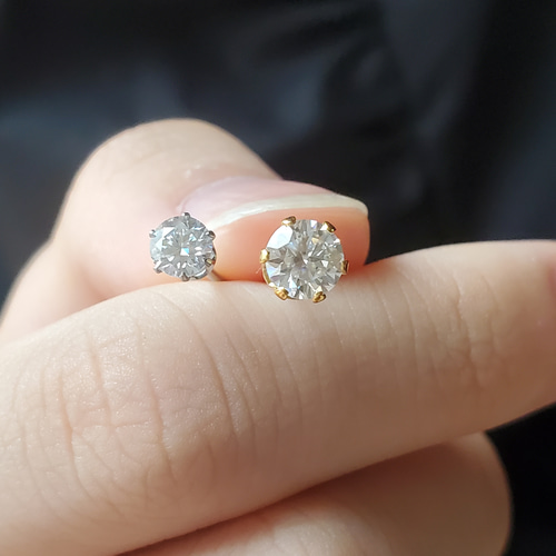 着けっぱなしOK極上の輝き♡モアサナイトスタットピアス4mm