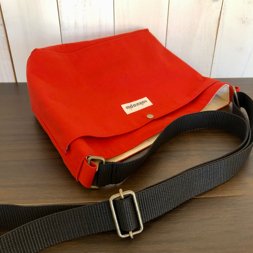 サコッシュ yoko 帆布 濃い赤4(ショルダー紐長さ調節可能 サコッシュ yoko 帆布 濃い赤4(ショルダー紐長さ調節可能