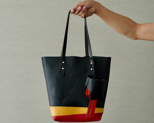 よさこい祭り 鳴子モチーフ トリコロールのレザートートバッグ トート