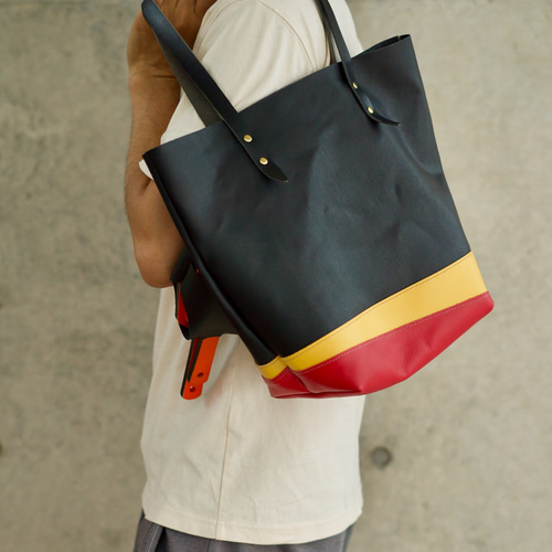 よさこい祭り 鳴子モチーフ トリコロールのレザートートバッグ トート