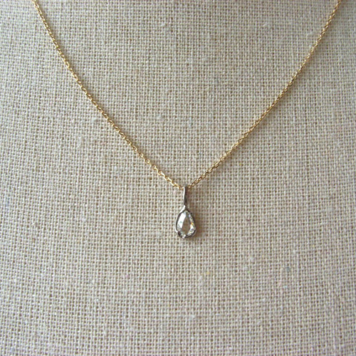 エレガントローズペンダントネックレス　K１８WＧ ダイヤモンド０.35c t エレガントローズペンダントネックレス K18WG ダイヤモンド0.35c t