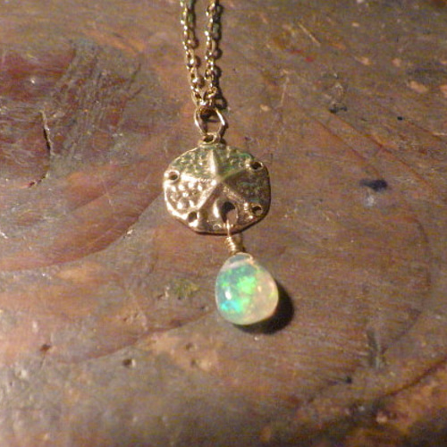 【SALE】プレシャスオパールネックレス＆ピアスセット（14kgf）② 10月誕生石】*14kgf* Sand dollar＆Opal ☆スカシカシパンと