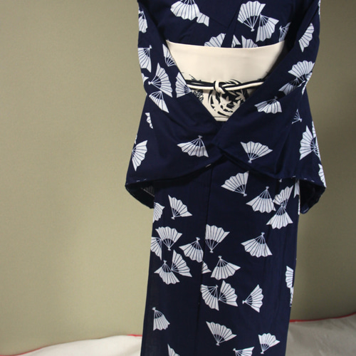 手染型藍染浴衣 濃紺 1970年万博記念反物 扇舞う舞妓さんの夏浴衣の