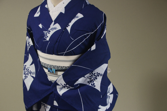 手染型藍染浴衣　濃紺　銀杏に萩が涼し気な秋の風を想わせる　トールサイズ袖長め　裄66ｃｍ　木綿 6枚目の画像