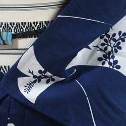 手染型藍染浴衣　濃紺　銀杏に萩が涼し気な秋の風を想わせる　トールサイズ袖長め　裄66ｃｍ　木綿 11枚目の画像