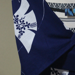 手染型藍染浴衣　濃紺　銀杏に萩が涼し気な秋の風を想わせる　トールサイズ袖長め　裄66ｃｍ　木綿 10枚目の画像