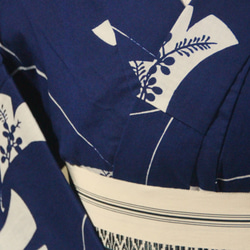 手染型藍染浴衣　濃紺　銀杏に萩が涼し気な秋の風を想わせる　トールサイズ袖長め　裄66ｃｍ　木綿 12枚目の画像