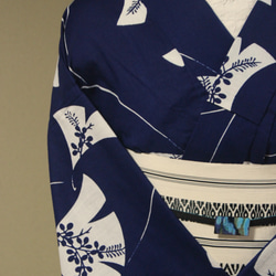 手染型藍染浴衣　濃紺　銀杏に萩が涼し気な秋の風を想わせる　トールサイズ袖長め　裄66ｃｍ　木綿 13枚目の画像