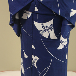 手染型藍染浴衣　濃紺　銀杏に萩が涼し気な秋の風を想わせる　トールサイズ袖長め　裄66ｃｍ　木綿 4枚目の画像