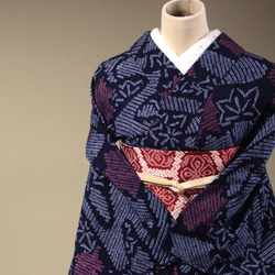 ◇現代 有松鳴海絞　浴衣◇【濃紺　赤】竜田川模様がクラシカルで涼し気な装いを演出　　裄68ｃｍ　木綿浴衣　 13枚目の画像