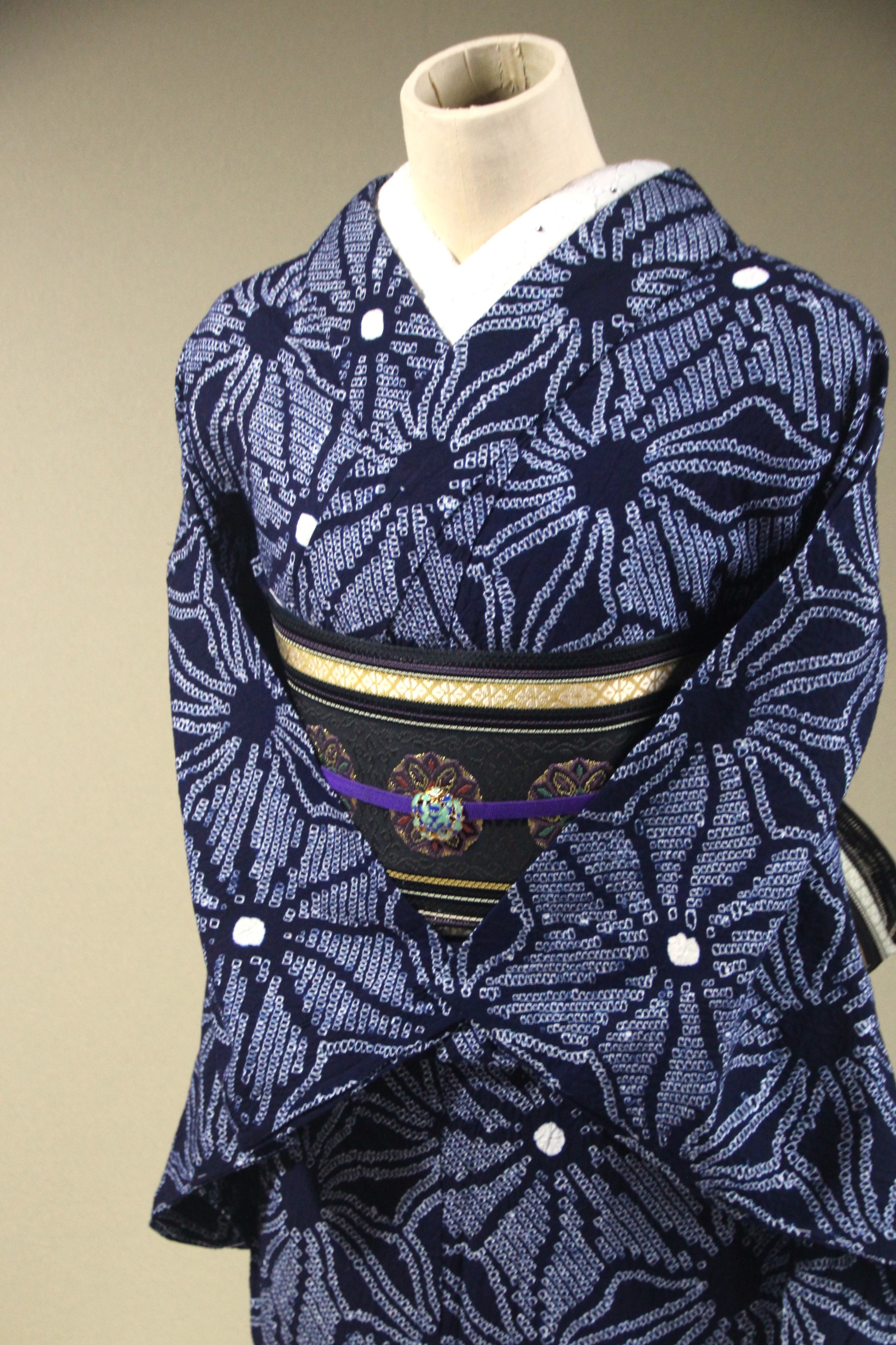 ◇現代 有松鳴海絞 浴衣◇【濃紺】洗練された麻の葉模様が
