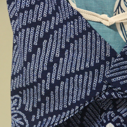 ◇現代 有松鳴海絞 浴衣◇【濃紺】立沸模様に花がクラシカルで