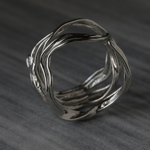 錫(すず)のオープンリング なびく 普段使い 男性にも フリーサイズ