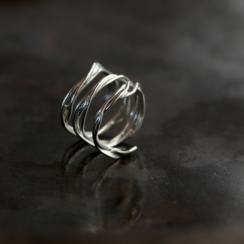 錫(すず)のオープンリング なびく 普段使い 男性にも フリーサイズ