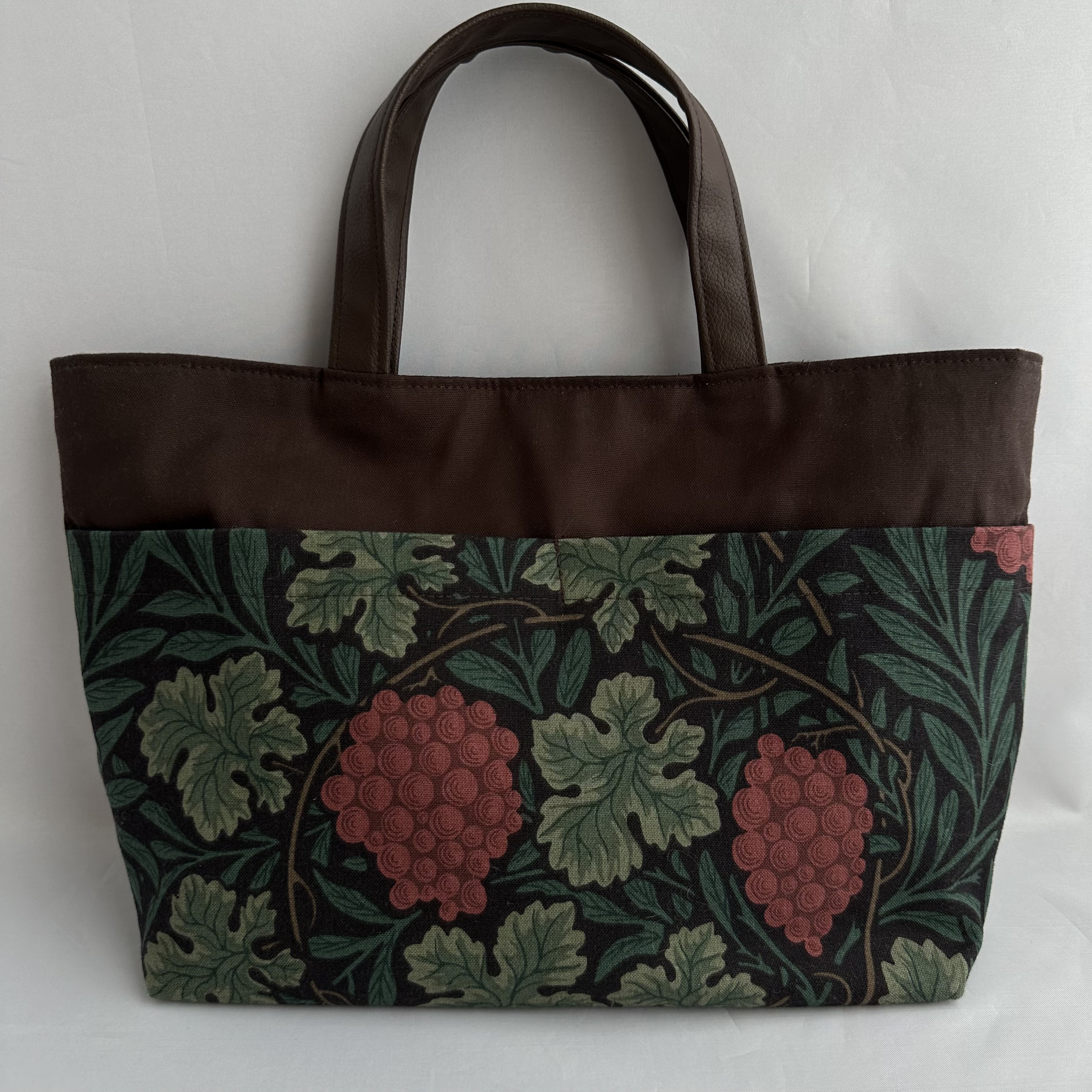 イギリス／コットン　 ウィリアムモリス Vain（ヴァイン）トートバッグ