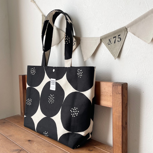 9.5号帆布 あんぱん柄ブラック【Mサイズ】肩がけトートバッグ トート