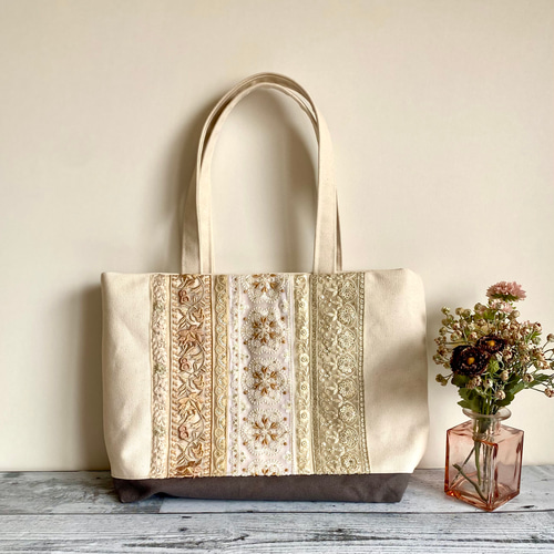 トートバッグ　インド刺繍ハイクラスピンク　ハンドメイド 雫ビーズとカラフルな糸のインド刺繍トートバッグ【Sサイズ