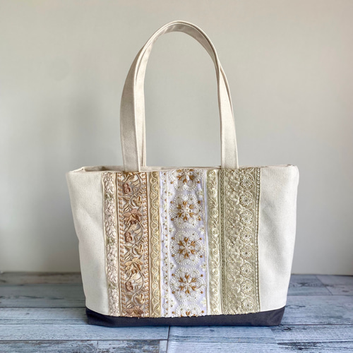 A4サイズ収納可能！美しいインド刺繍リボンのトートバッグ