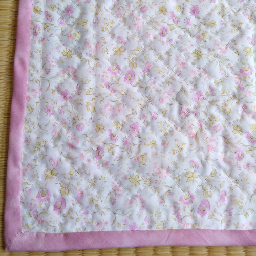 パッチワークキルトのタペストリー[送料無料] タペストリー・壁掛け