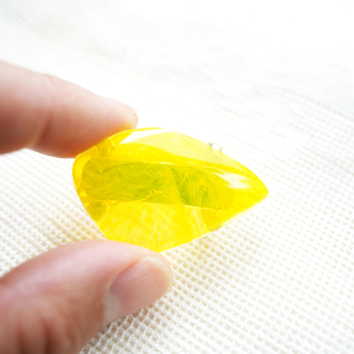 ガラスの帯留め/イエロー その他アクセサリー キッタヨーコ 通販  