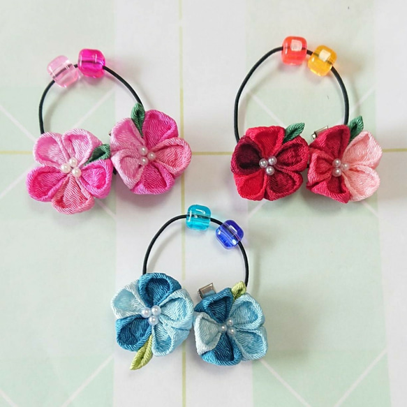 《再販》♡人気♡【ヘアゴム&髪留め♡２点セット】 ♡ヘアゴム・髪留め追加購入可♡　つまみ細工　赤/青/ピンク 1枚目の画像