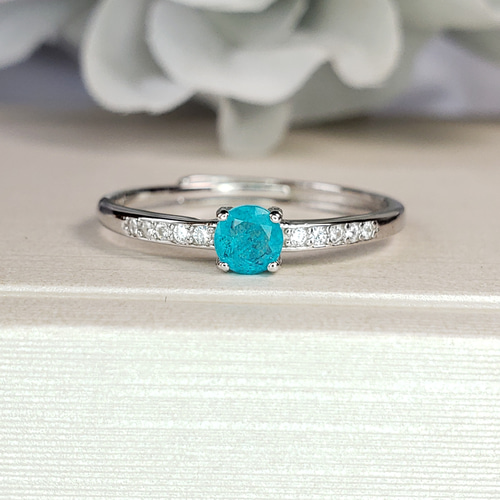 ブラジルブルー 奇跡の輝き✨パライバトルマリン 人工宝石 4mm