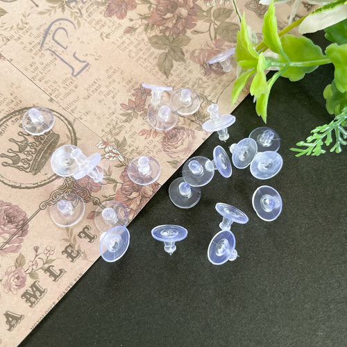 687】プラスチック ピアスキャッチ 30個 金具・チェーン green 通販 