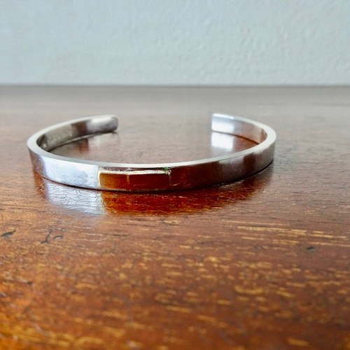 仁尾彫金『k18プレート、幅5mm平打ちバングル』ハンドメイド301