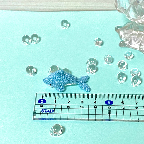 ハンドメイド　夏　編みぐるみ　インテリア　置物　海の生き物　イルカ ハンドメイド 夏 編みぐるみ インテリア 置物 海の生き物 イルカ