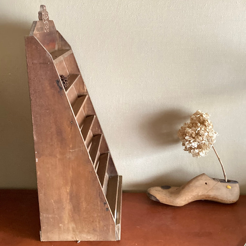 送料込【アンティーク画材入木棚】さくらマット水彩 棚・シェルフ