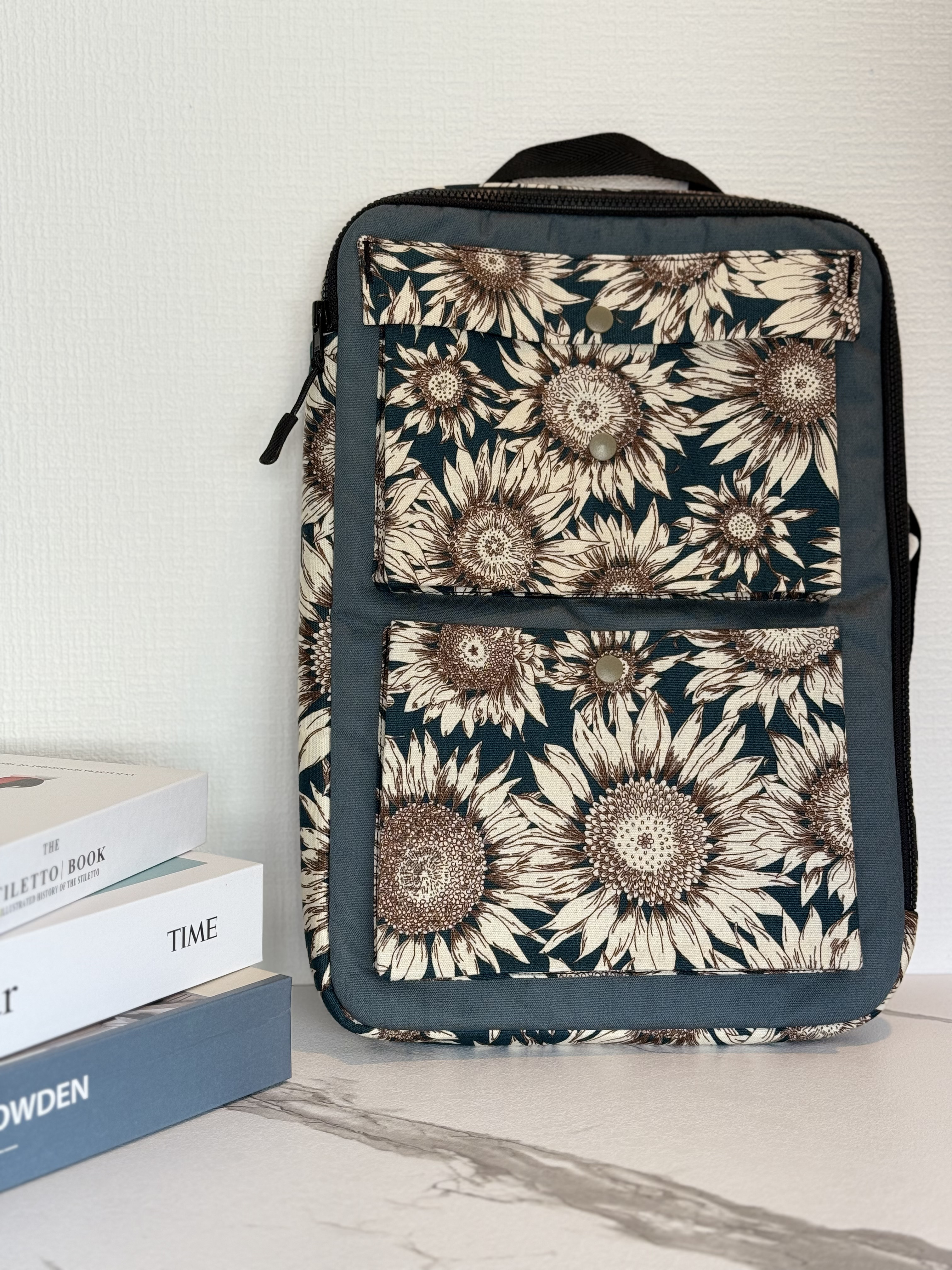 パソコンバック　バックインバックタイプ　PCバック　タブレット　ひまわり　北欧柄　14インチ　15.6インチ対応