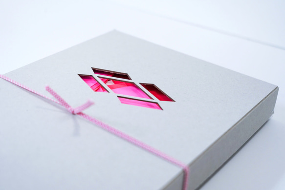 【紙の詰め合わせ】ハコノカケラ　ピンク　紙の端材・端切れ 3枚目の画像