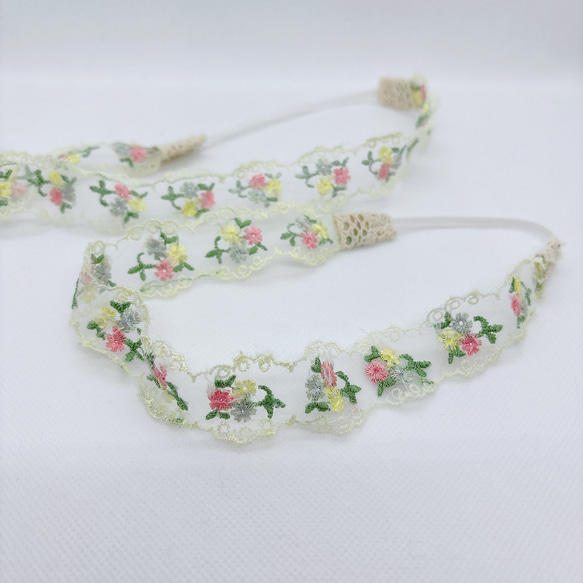 レース刺繍のカラフルフラワーヘアバンド【ベビー・キッズ】 1枚目の画像