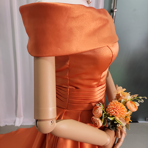 SM　オレンジ サテン オフショルダードレス WEB限定商品】カラードレス オフショルダー ウェディングドレス 商品