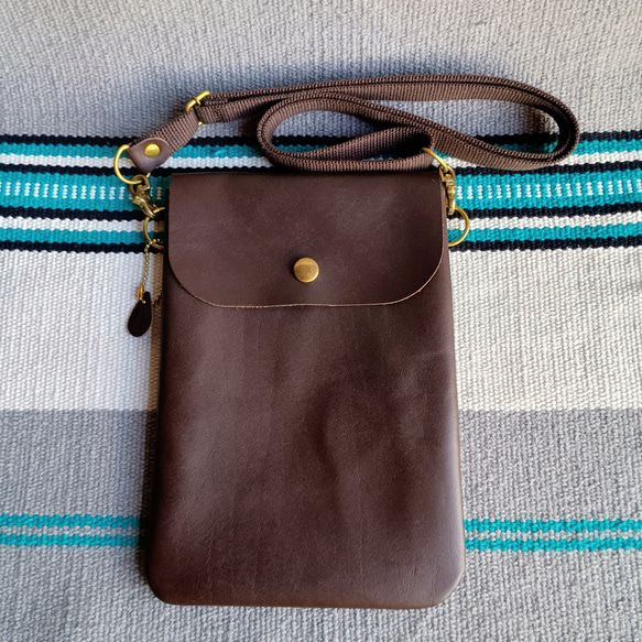 サコッシュバッグ 縦型 ミニショルダーバッグ ダークブラウン 焦茶