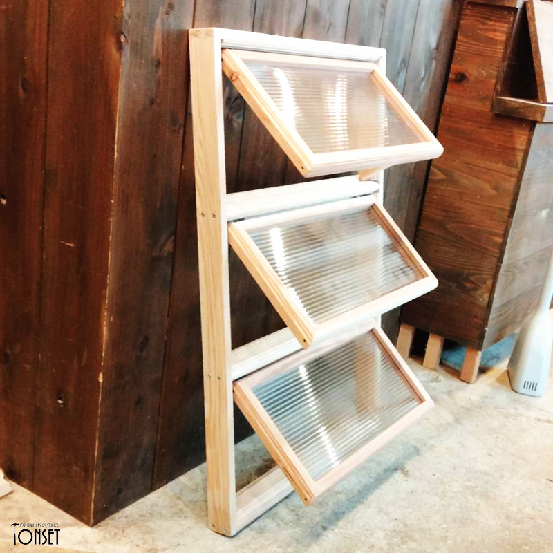 縦3連上開き窓枠モチーフ　ナチュラルcol.