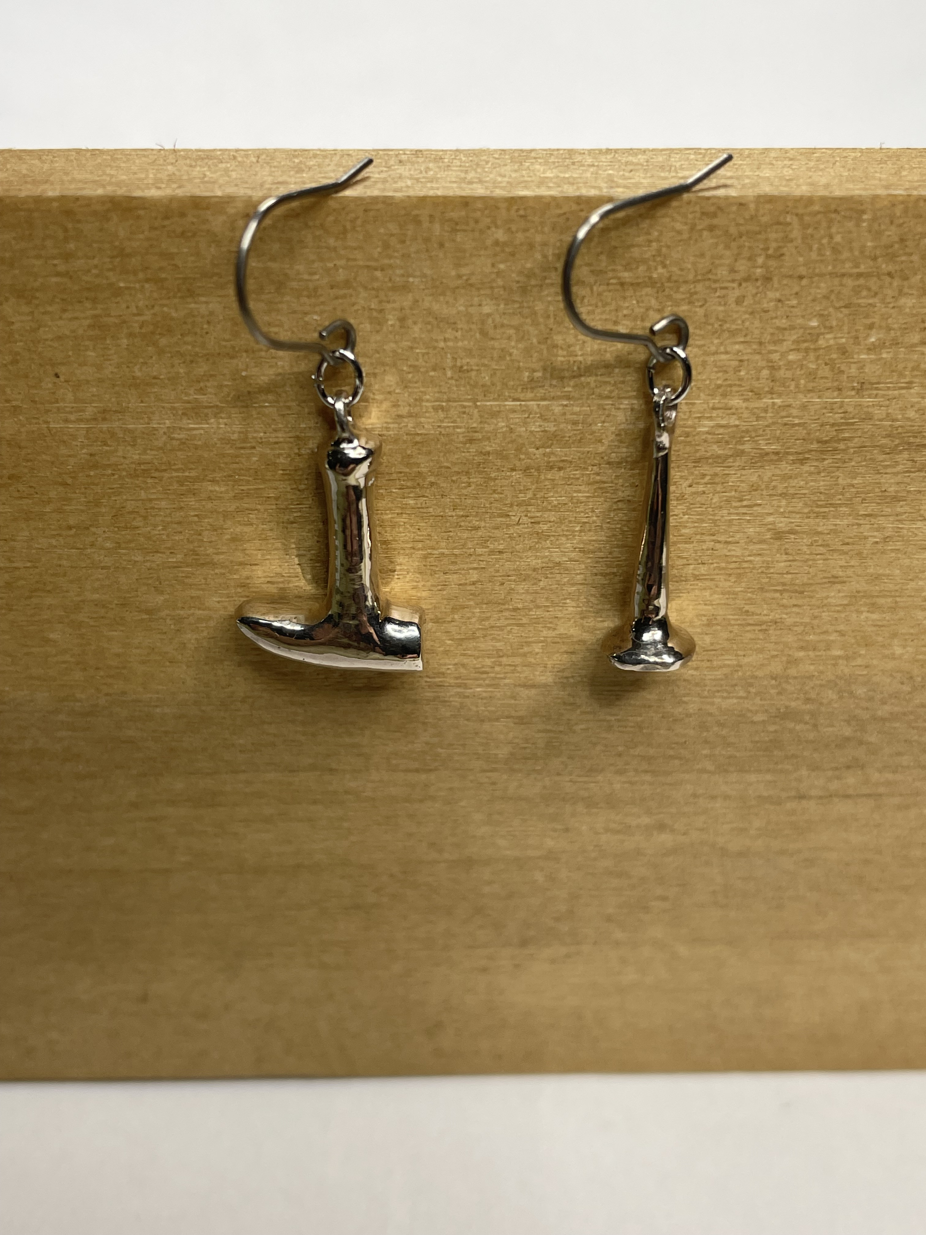 ハンドメイド　ピアス　釘　金槌　オリジナル