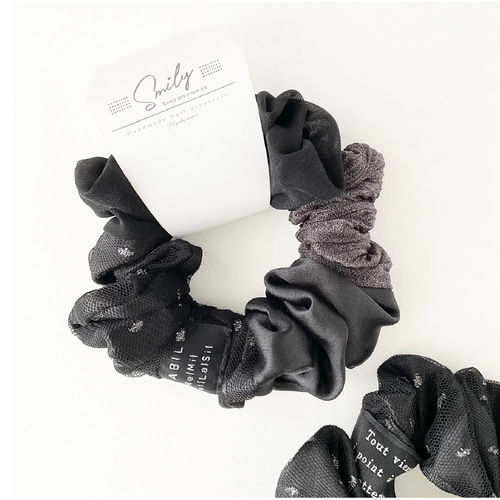 黒と白のストライプシュシュ Jewel VOX シュシュ 黒 レディース ヘアアクセサリー グログラン